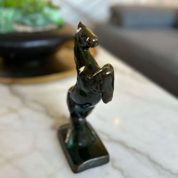 Blue Mountain Horse Vintage Glazed Pottery Rearing Horse Stallion - Picture 3 of 4